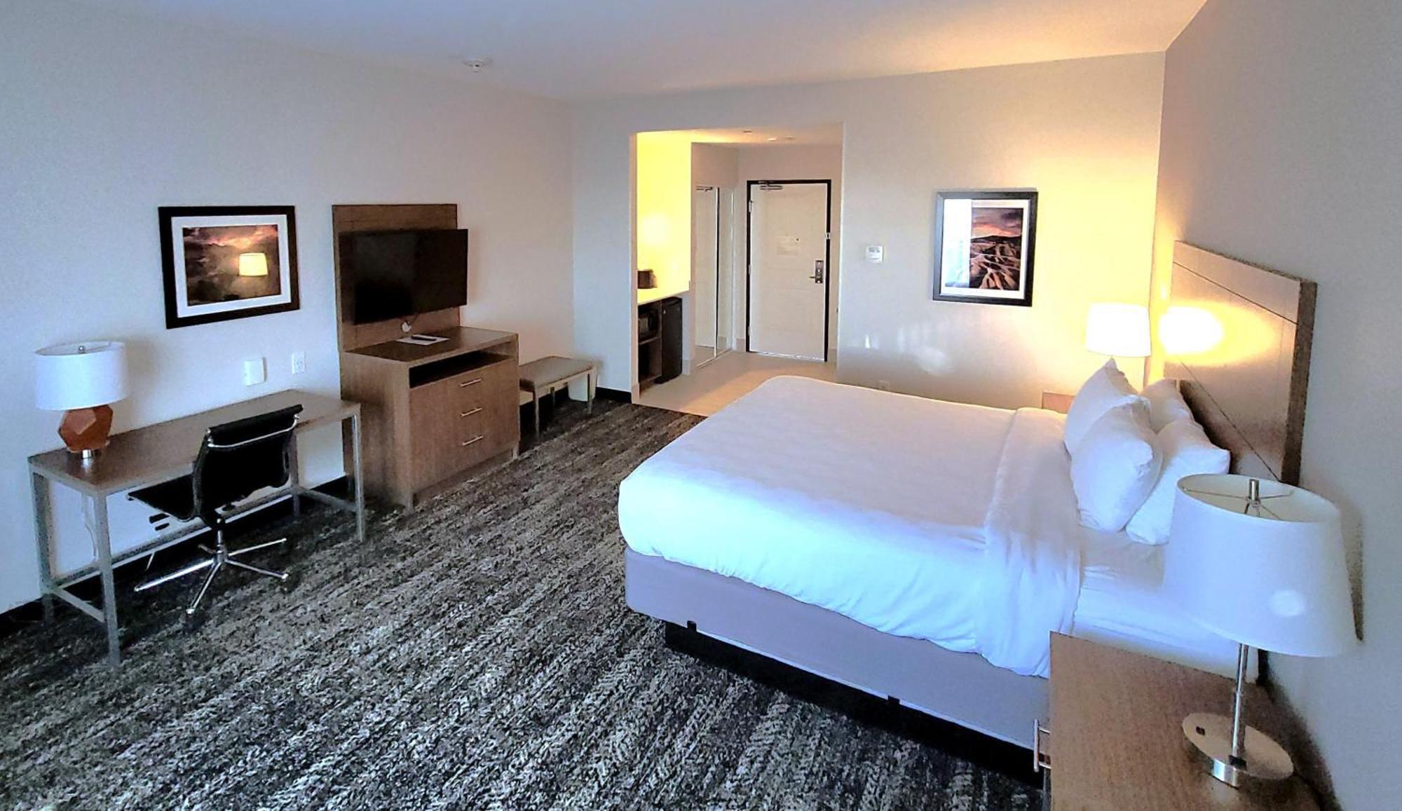 Best Western Plus Desert View Inn&Suites Cathedral City Extérieur photo