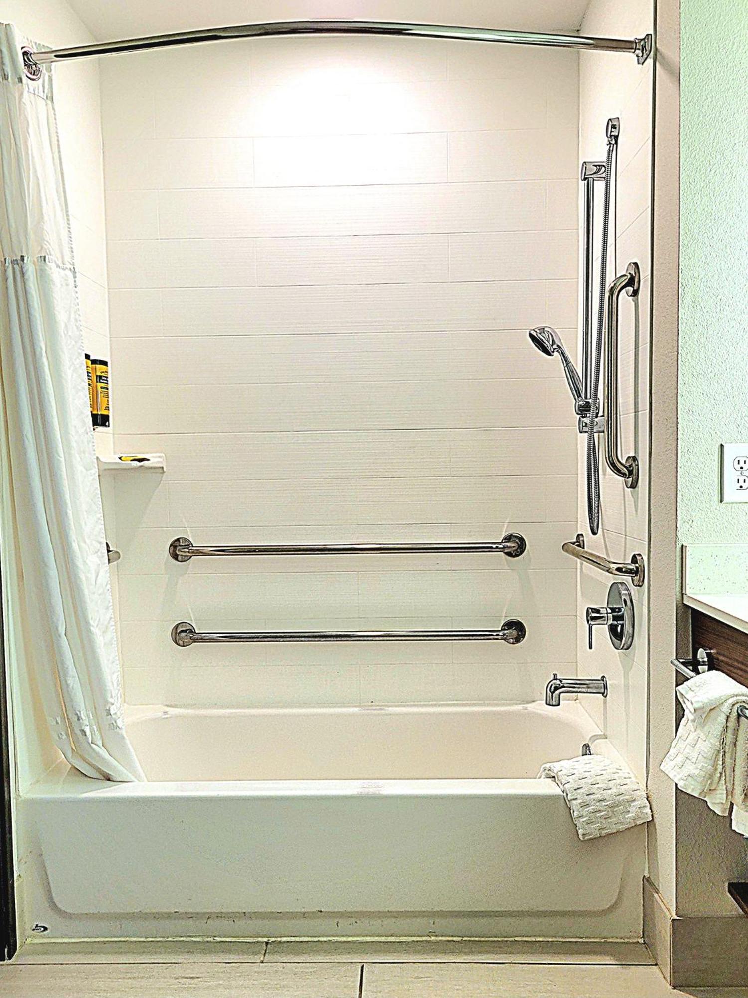 Best Western Plus Desert View Inn&Suites Cathedral City Extérieur photo
