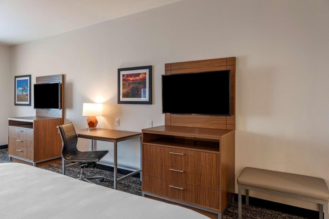 Best Western Plus Desert View Inn&Suites Cathedral City Extérieur photo
