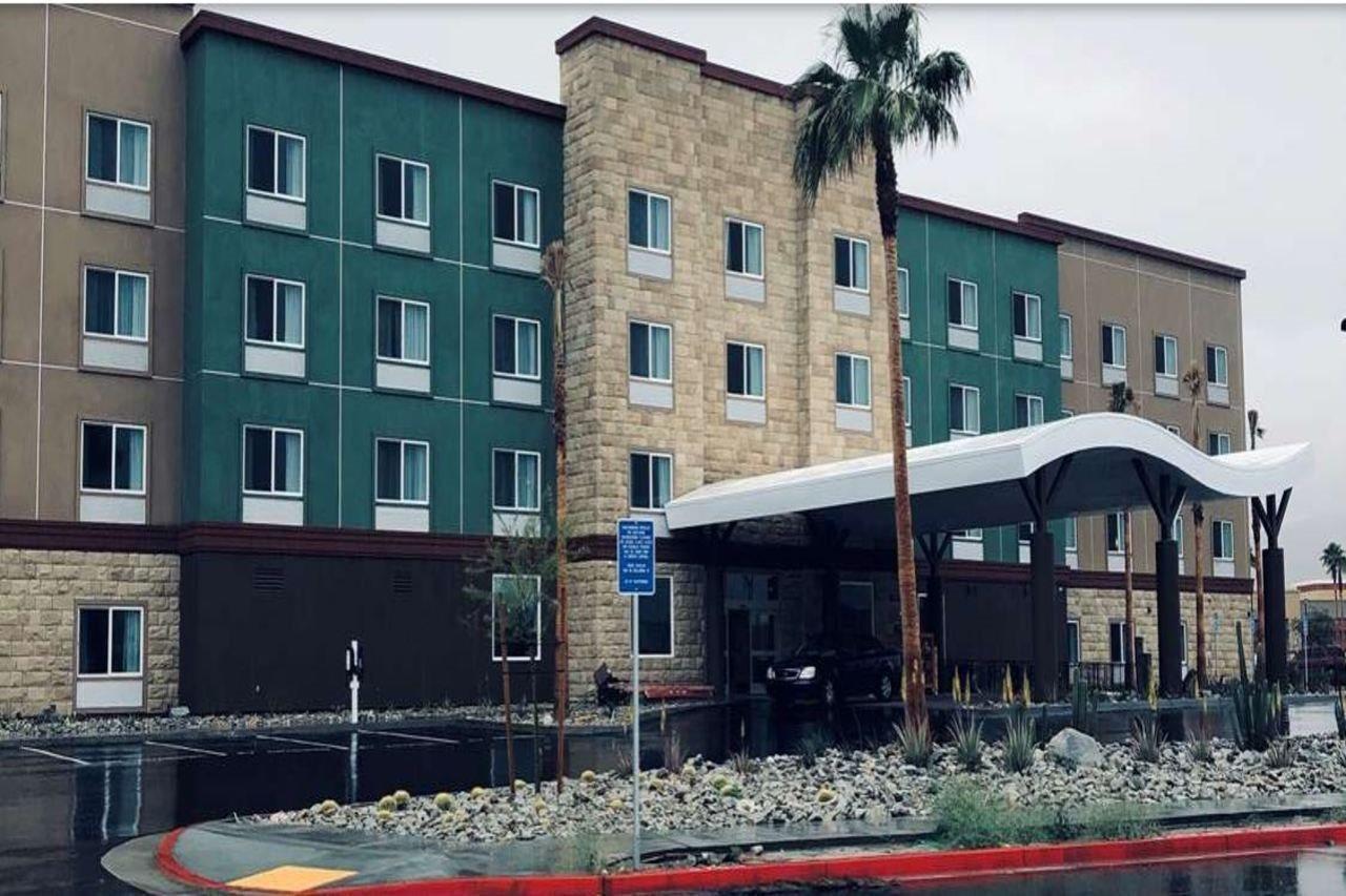 Best Western Plus Desert View Inn&Suites Cathedral City Extérieur photo