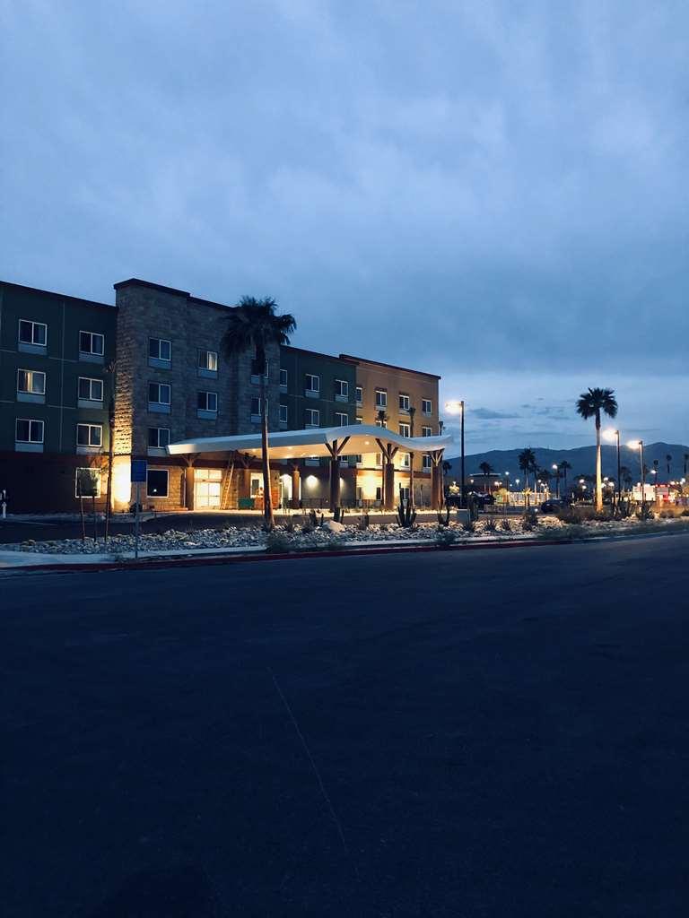 Best Western Plus Desert View Inn&Suites Cathedral City Extérieur photo